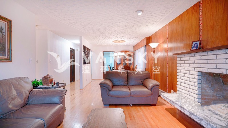 260419195514_2628 8TH RP3 LIVINGROOM_副本.jpg